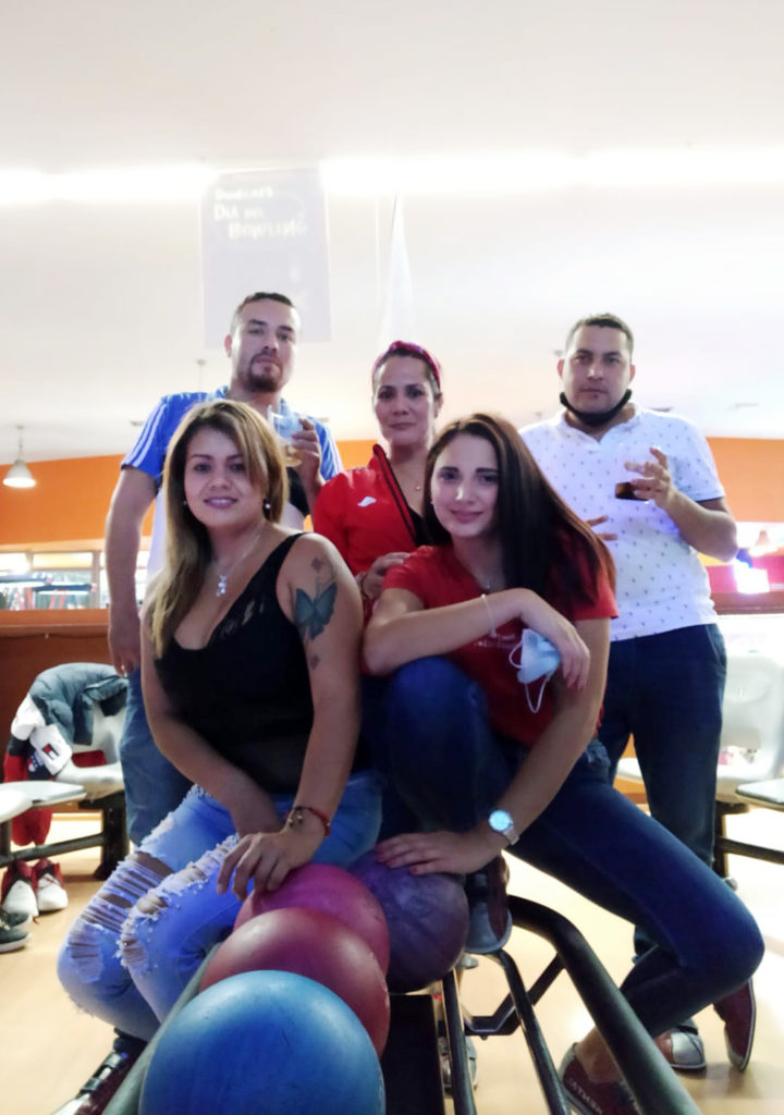 Nancy con mi familia de aqui