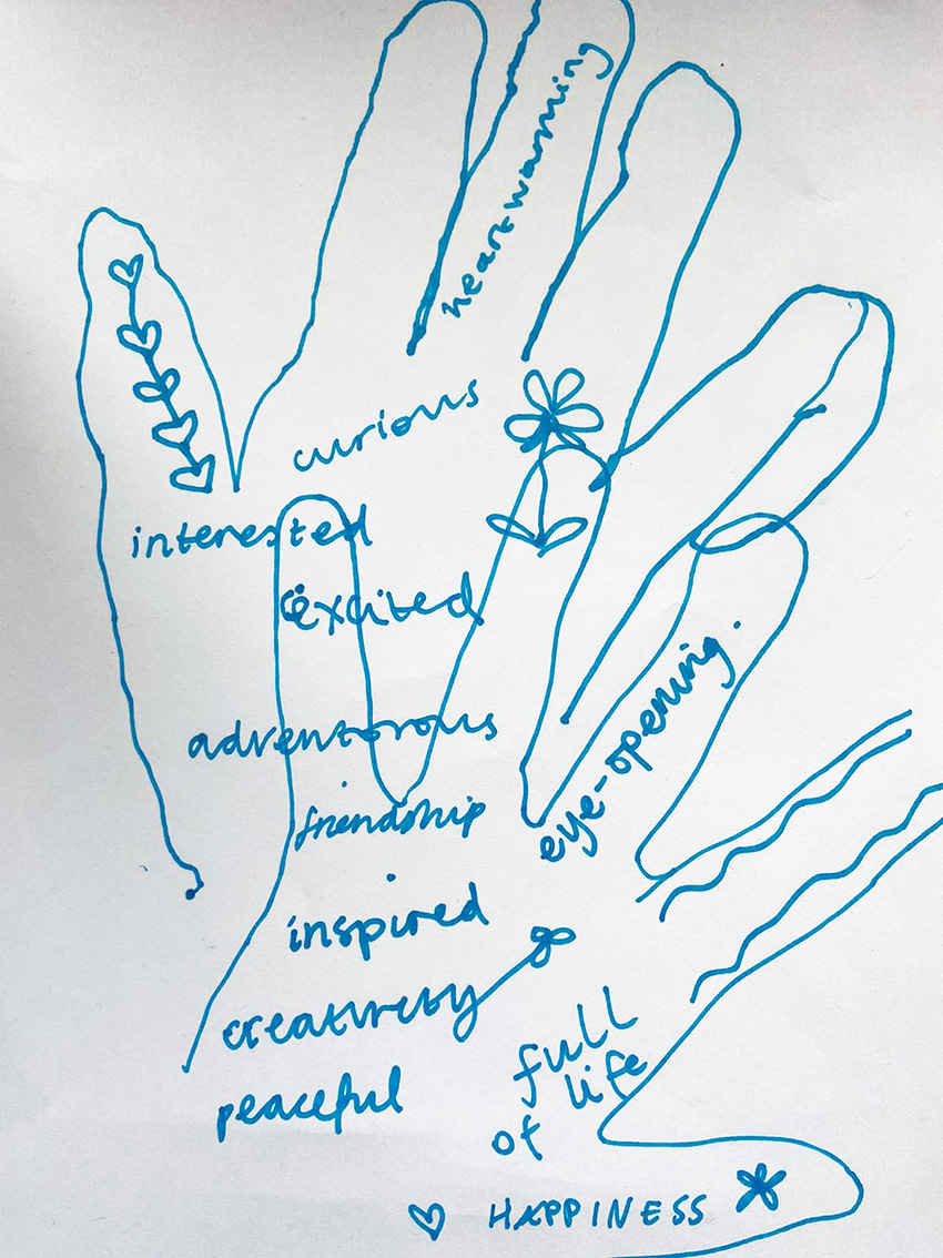 Josie _2_hand _web